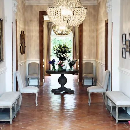 לינה וארוחת בוקר Chateau Ormes De Pez Saint-Estèphe