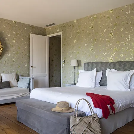 Chateau Ormes De Pez לינה וארוחת בוקר