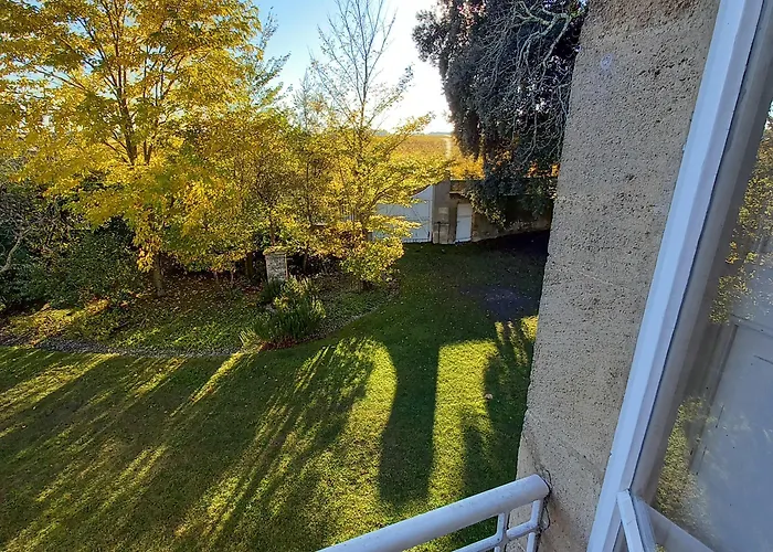 Bed and Breakfast Chateau Ormes De Pez 3*