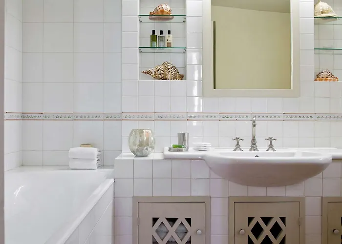 Couette-café Château Ormes De Pez